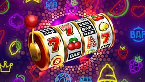 mmk77com အွန်လိုင်း စလော့ Jackpot ဂိမ်းများ ကစားနေသည့် မြင်ကွင်း